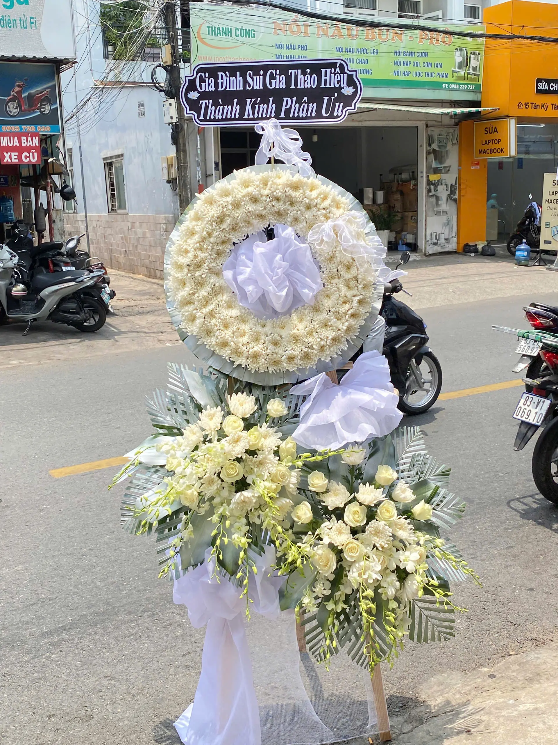 Hoa Chia Buồn 5